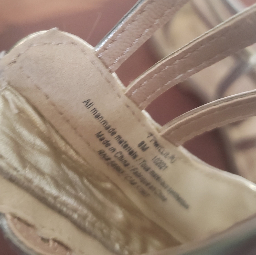Tucker + Tate Metallic Gold/Silver Strappy Sandals Size 8M - Picture 12 of 12